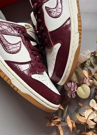 Кросівки унісекс nike sb dunk бордові шкіряні