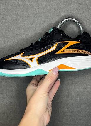 Кроссовки игровые mizuno 38 р оригинал