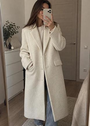 Пальто жіноче zara біле довге букле
