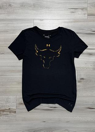 Черная спортивная футболка андер армор under armour project rock brahma bull tee, s, оригинал