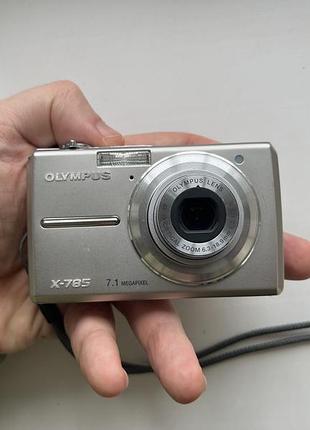 Вінтажний фотоаппарат olympus fe-220 (x785) стильна камера 2000х