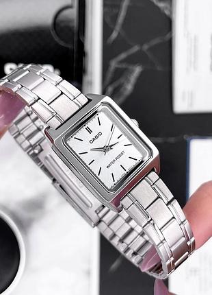 Женские часы casio 1920p-v007d-7e классический кварцевый с серебристым циферблатом и стальным браслетом