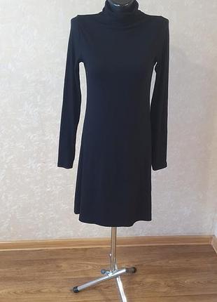 Черное трикотажное платье гольф в рубчик redrring (размер m, eur 38)