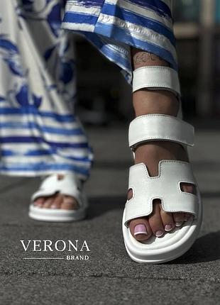 Босоніжки жіночі verona шкіряні білі на платформі