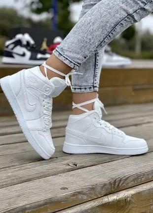 Кросівки nike air jordan 1 mid "triple white"  розмір 36.5