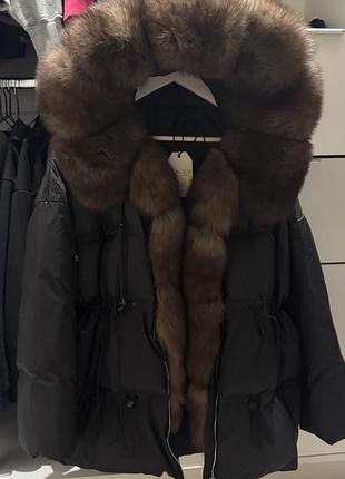 Жіноча куртка-пуховик moncler з натуральним хутром чорна