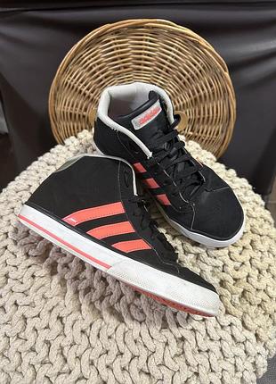 Хайтопи для дівчинки adidas чорно-коралові, розмір 35, устілка 21,5 см
