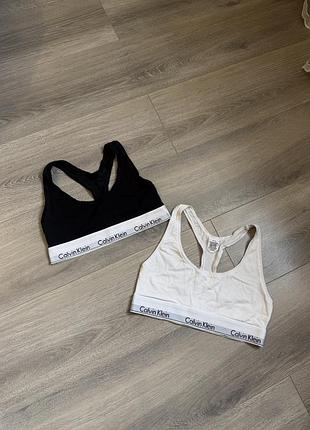 Топи жіночі calvin klein чорний та білий