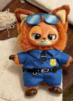 Брелок для ключей с коллекционной фигуркой disney зверополис 15 х 7.5 х 8см лис-полицейский