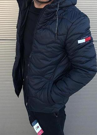Демисезонная черная куртка s, m tommy hilfiger