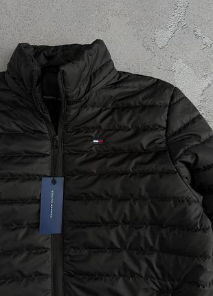 Черная куртка tommy hilfiger демисезонная s-3xl