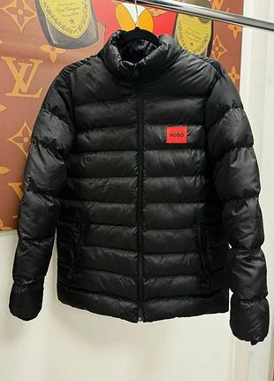 Куртка hugo boss в розмірі s чорна