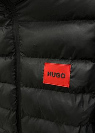 Чорна куртка hugo boss на розмір s