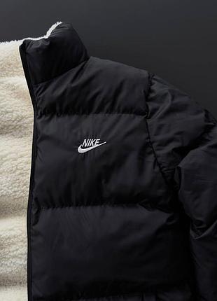 Куртка демисезонная nike черно-белая двусторонняя, размеры m / xl