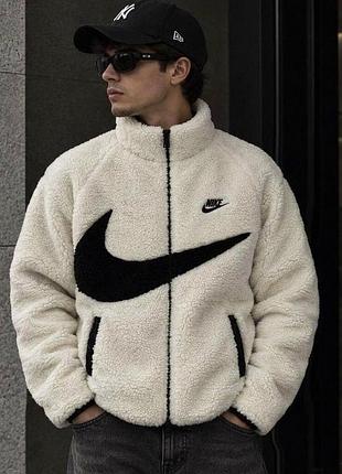 Демисезонная куртка nike двусторонняя черно-белая, размеры m, xl