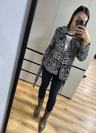 Кардиган жіночий h&m conscious чорно-білий з геометричним принтом eu 40
