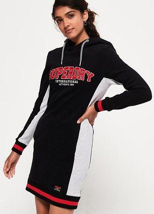 Удлиненная спортивная худи-платье superdry с капюшоном