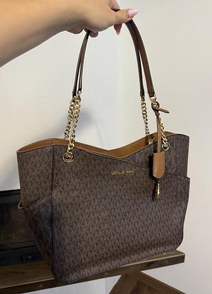 Жіноча сумка-тоут michael kors коричнева з монограмою