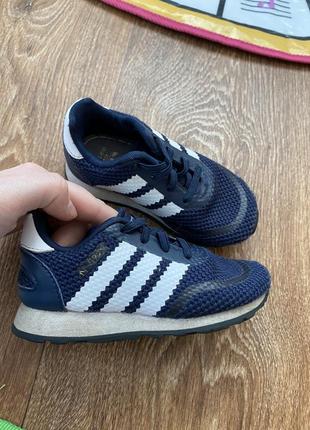 Кросівки adidas 23