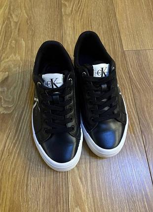 Calvin klein жіночі кросівки 2