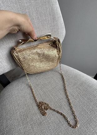 Сумочка золотистого кольору 6