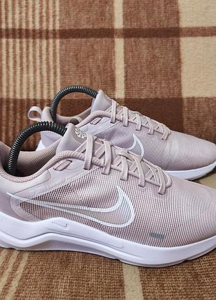 Женские кроссовки nike