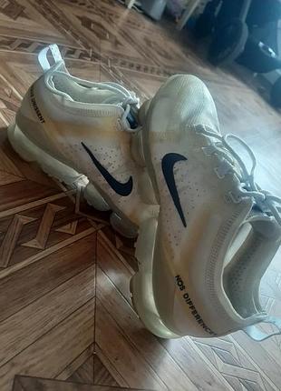 Кросівки nike air vapormax біло-бежеві 25 см
