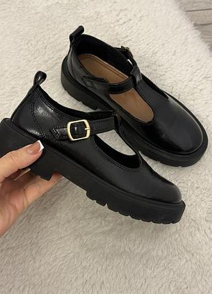 Туфлі zara чорні 34 розмір