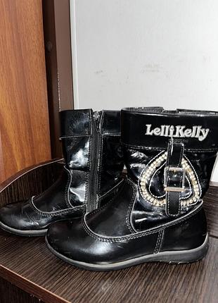 Шкіряні демісезонні чоботи lelli kelly 27 розмір, лаковані чоботи для дівчинки 17 см