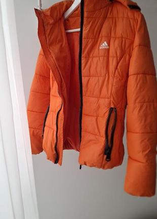 Куртка adidas стьобана помаранчева з капюшоном