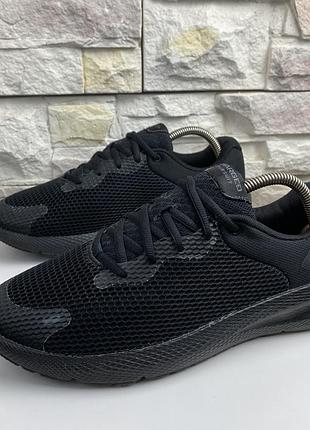 Оригінальні кросівки under armour charged pursuit
