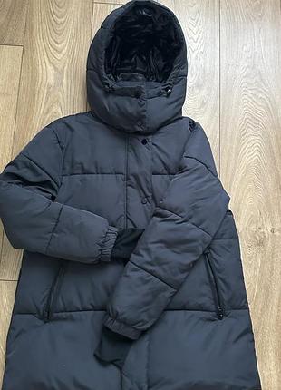 Пуховик жіночий zara чорний дутий з капюшоном