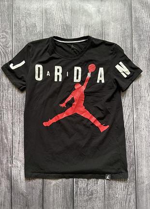 Футболка чоловіча jordan