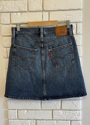 Джинсова спідниця levi’s розмір 26