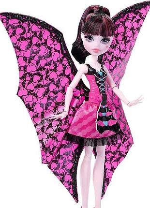 Лялька дракулаура із серії monster high ghoul-to-bat transformation