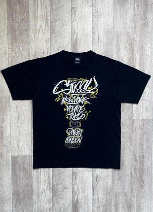 Футболка від stussy
