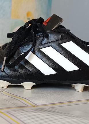 Бутси сороніжки adidas р. 13,5-31,5-20 см.
