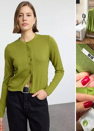 Кофта від бренду uniqlo