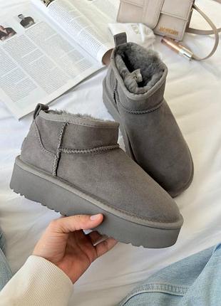 Короткие женские угги ugg classic ultra mini platform premium