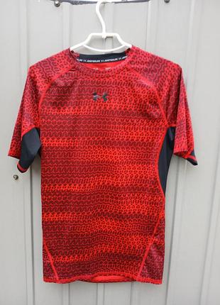 Чоловіча футболка under armour.