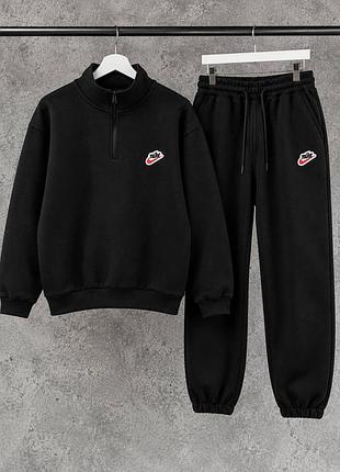Чоловічий та жіночий костюм nike