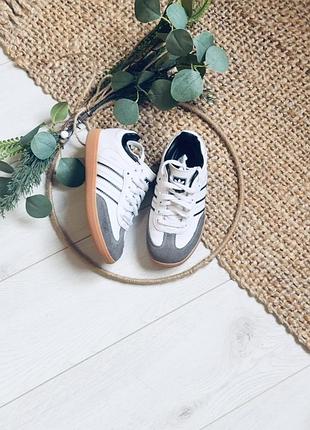 🌿кросівки adidas розмір 30 устілка 19 см ціна -600 г