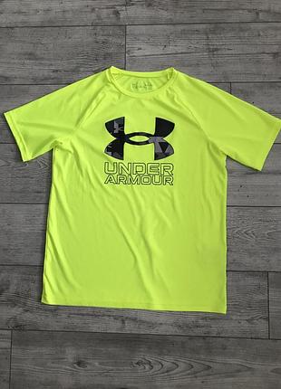 Футболка under armour