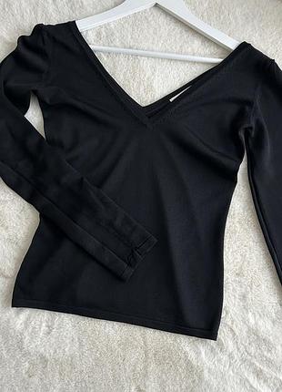 Лонгслів жіночий zara чорний з v-подібним вирізом