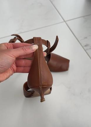 Шкіряні босоніжки burberry оригінал 4