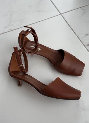 Шкіряні босоніжки burberry оригінал 6