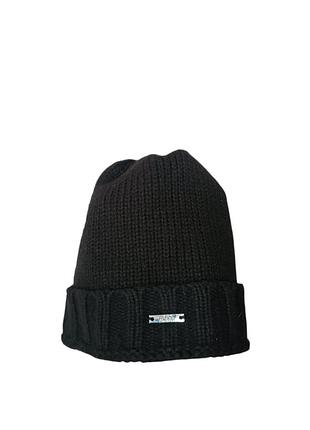 Серая шапка boss
