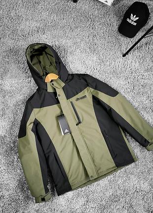 Демісезонна чорно-хакі куртка adidas terrex розмір m