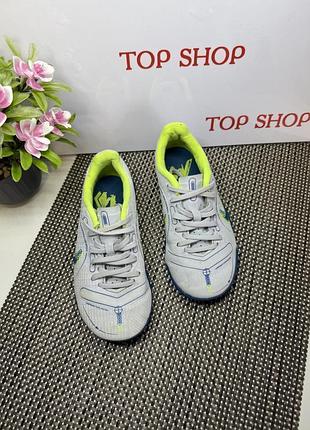 Оригінальні сороконіжки nike 3