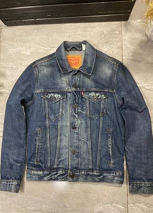 Мужская джинсовая куртка levi's trucker jacket 72334 distressed (размер s)